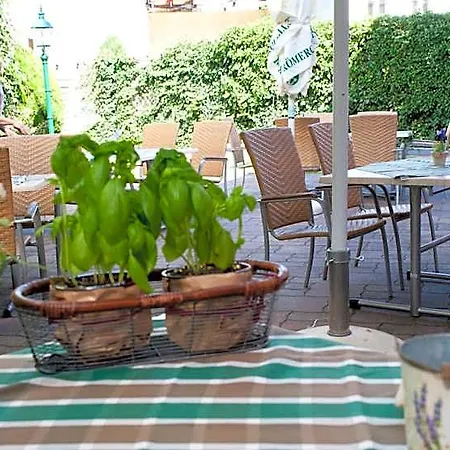 Szálloda Restaurant Osterbauer 3*