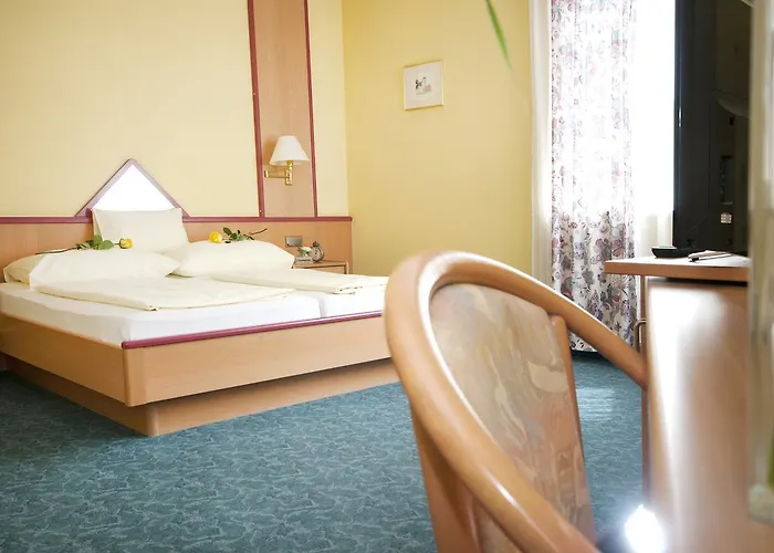 Restaurant Osterbauer ホテル ノインキルヒェン